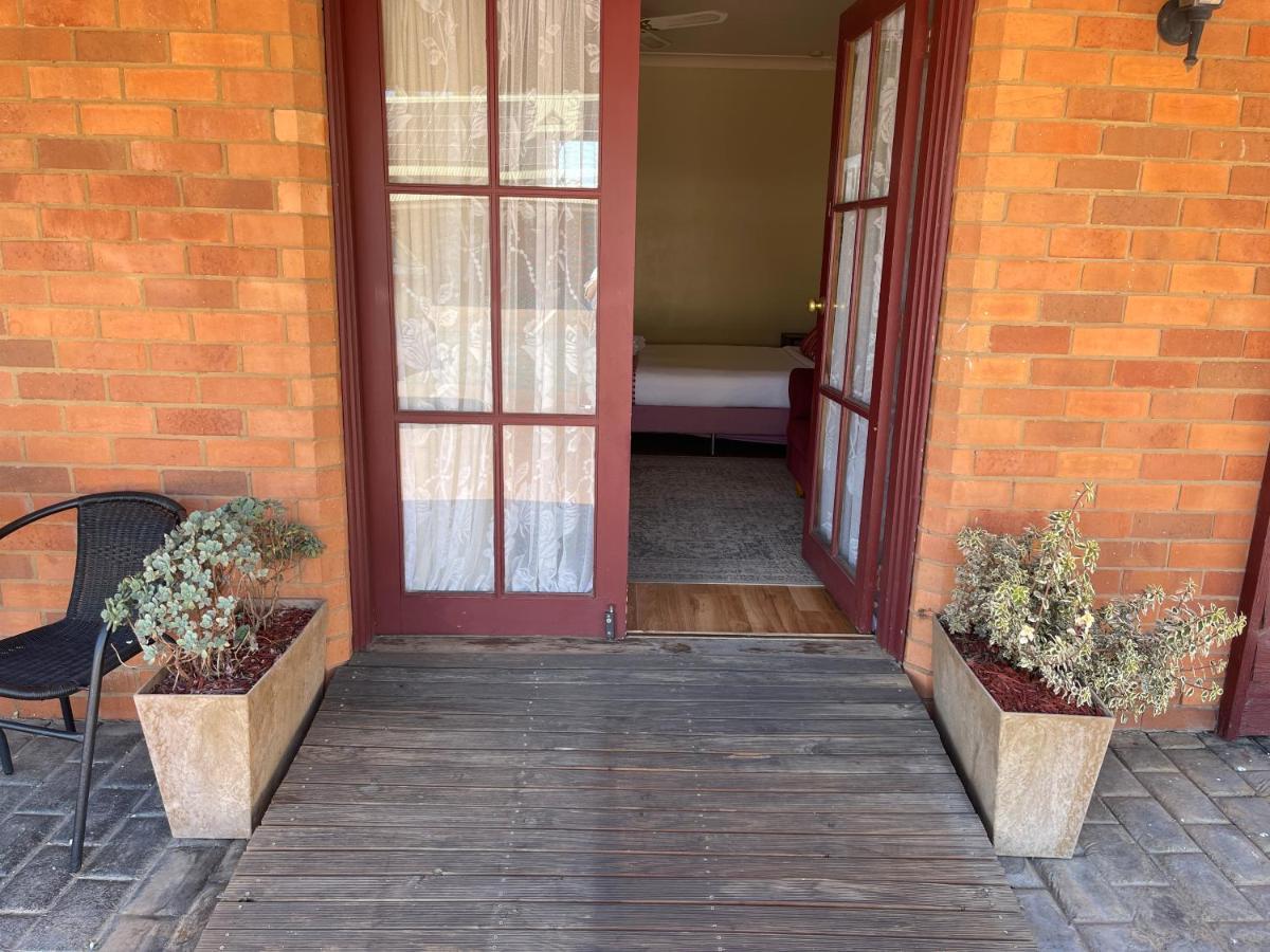 Philadelphia Motor Inn Echuca Bagian luar foto