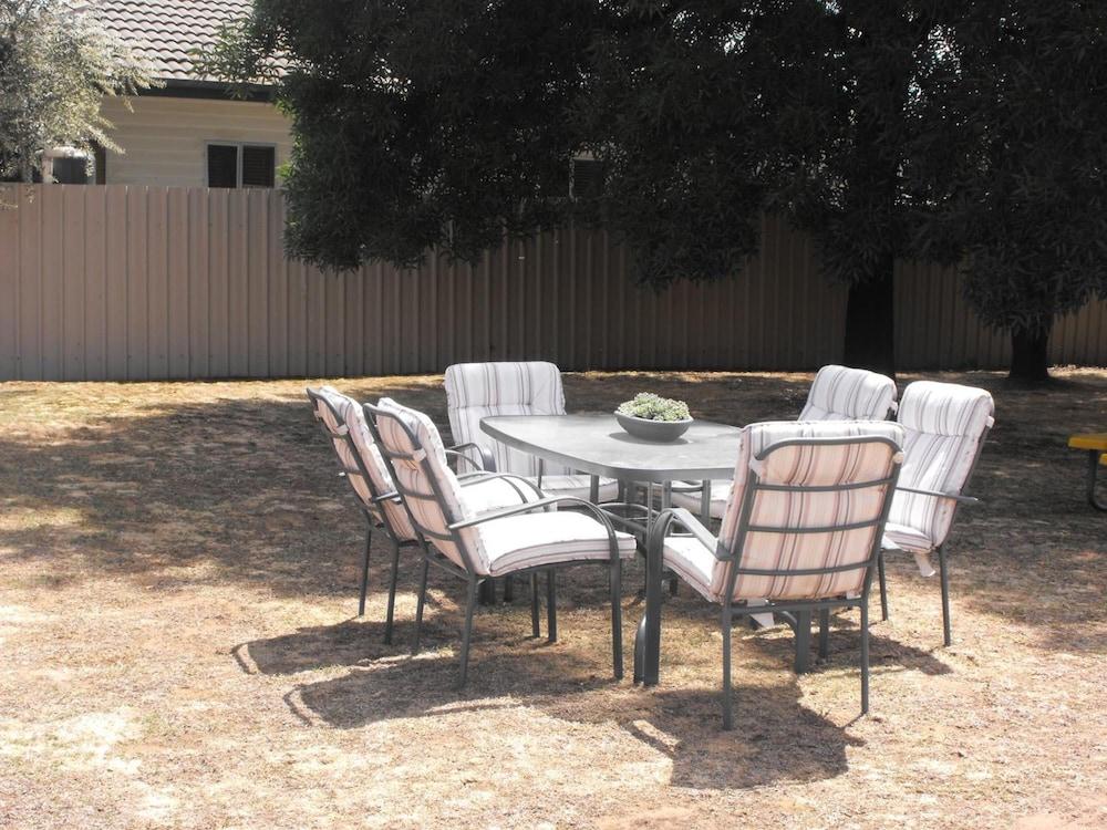 Philadelphia Motor Inn Echuca Bagian luar foto