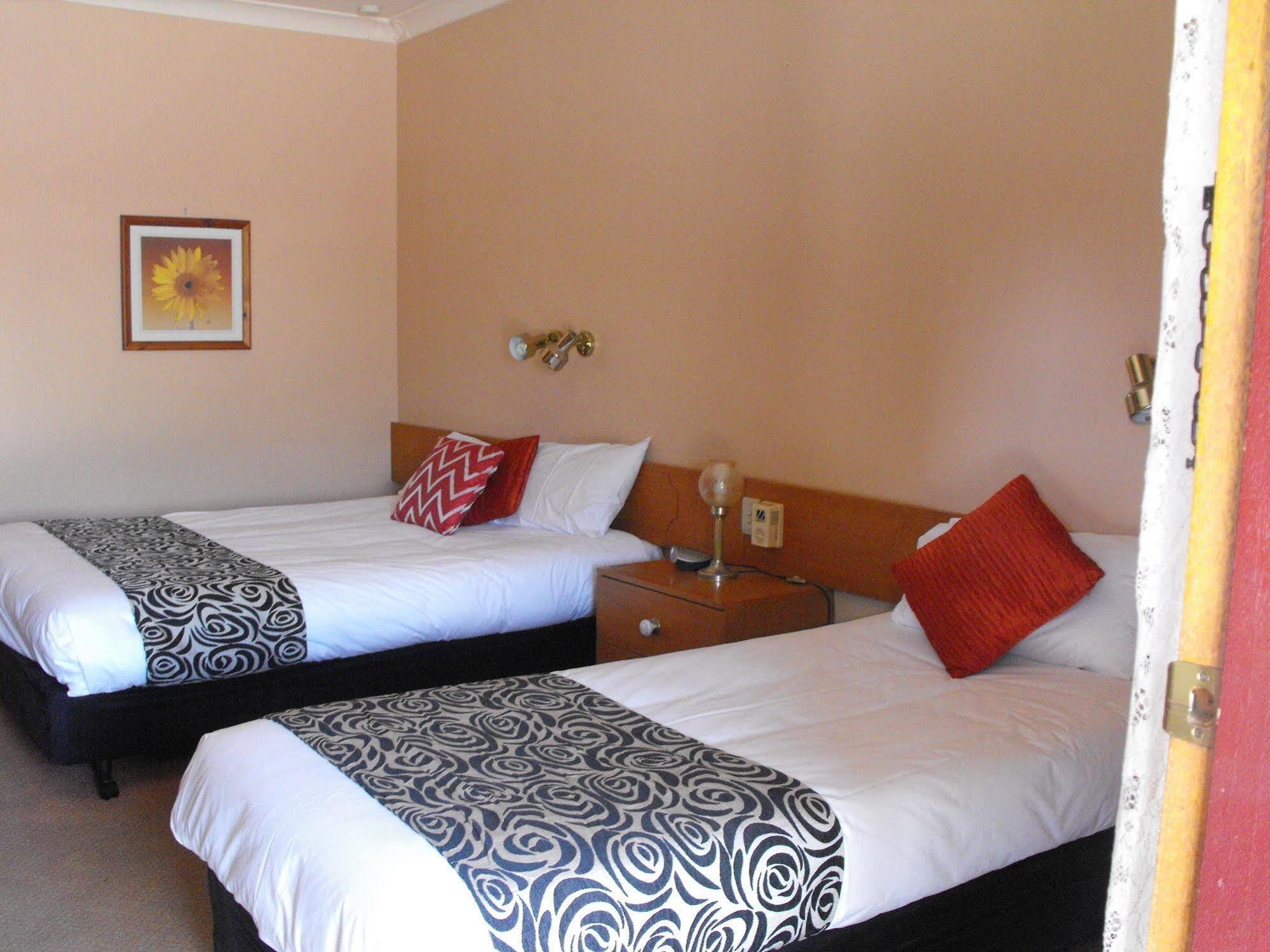 Philadelphia Motor Inn Echuca Bagian luar foto